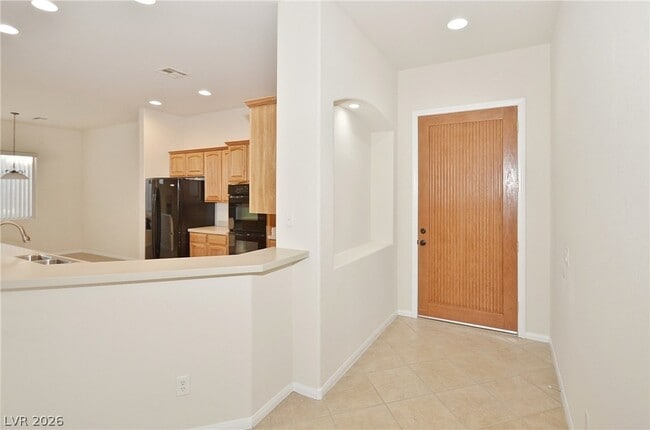 Building Photo - 5707 Golden Leaf Ave