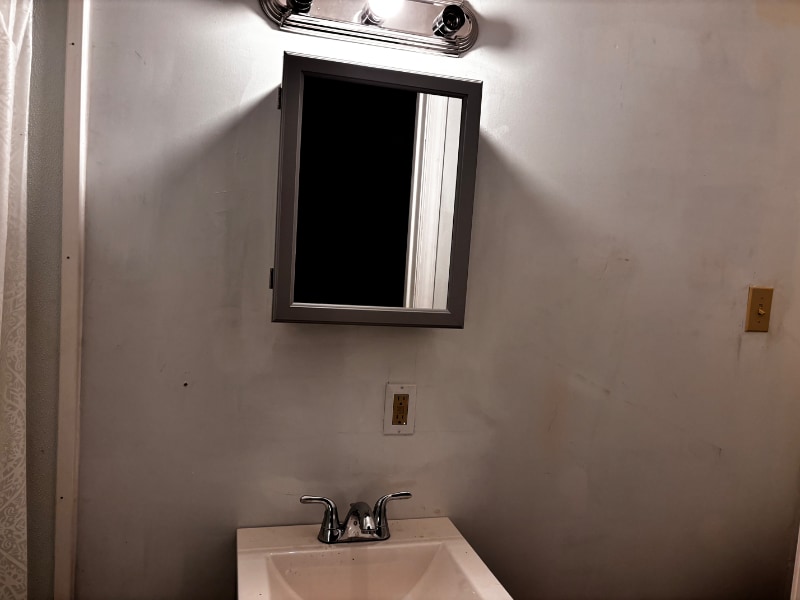 Building Photo - 5 Oak St