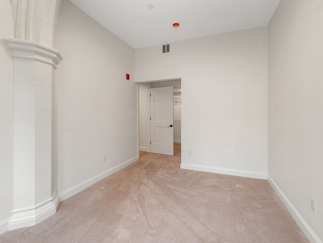 Building Photo - 177 N Main St