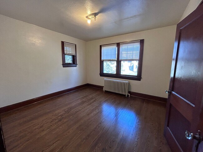 Building Photo - 2 Blocks from Grandin Village - Immaculate...