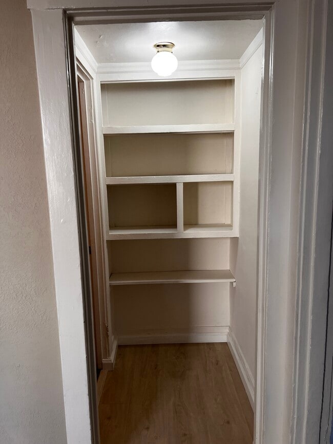 Building Photo - 1354 Palou Ave