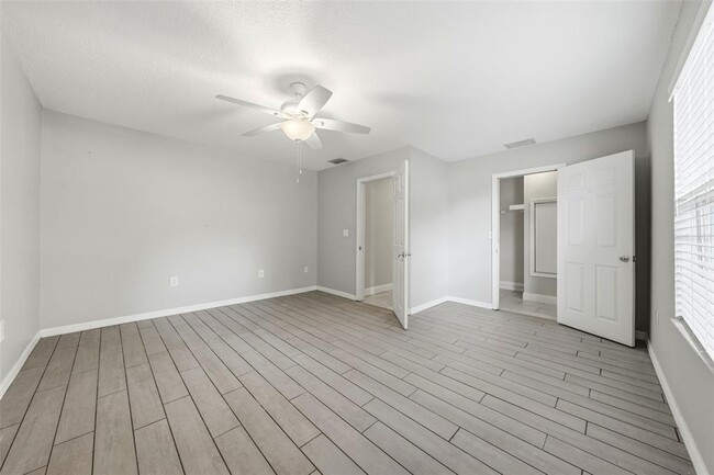 Building Photo - 12311 N Putney Ct