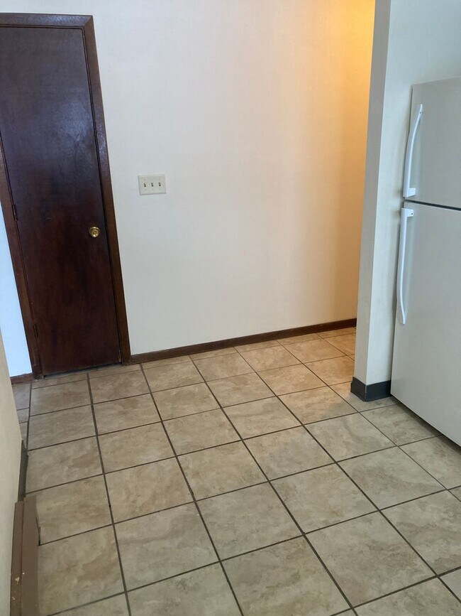 Interior Photo - 4604 Governors Dr