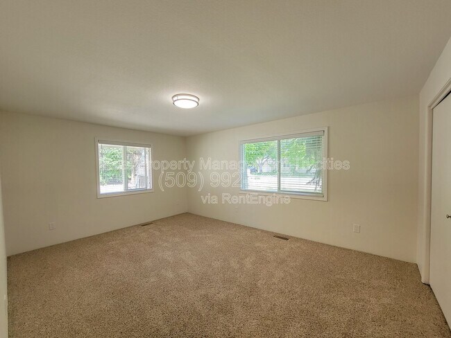 Building Photo - 3812 Rd 109