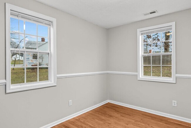 Building Photo - Cozy 3bd/1bth Cottage in Alcoa!