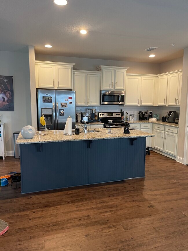 Building Photo - 6891 Spaniel Dr