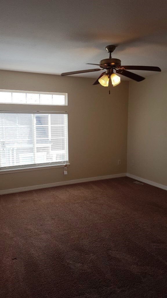 Building Photo - 13287 Holly St