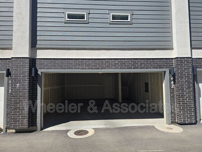 Building Photo - 442 Depot St