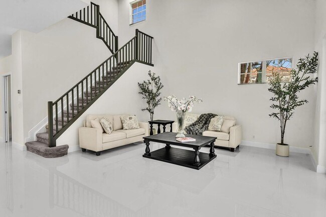 Building Photo - 36 Monterey Pointe Dr