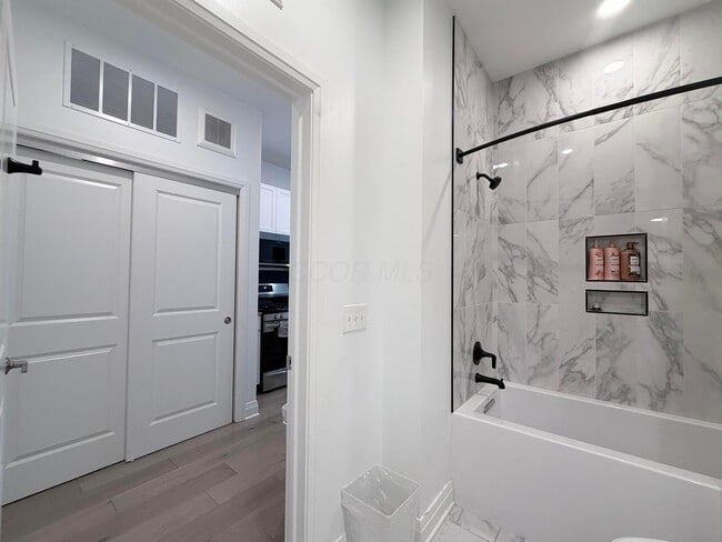 Building Photo - 6640 Mooney St