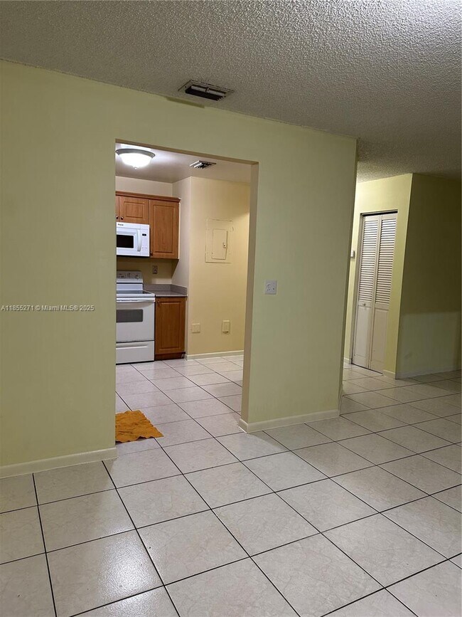 Building Photo - 14907 SW 80th St