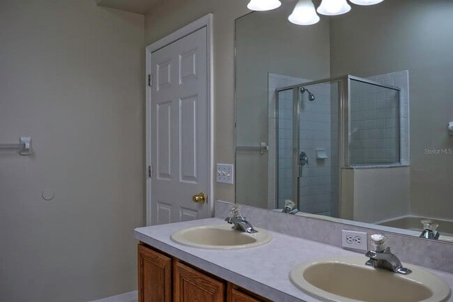 Building Photo - 132 Azalea Dr