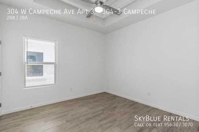 Building Photo - 304 W Campeche Ave