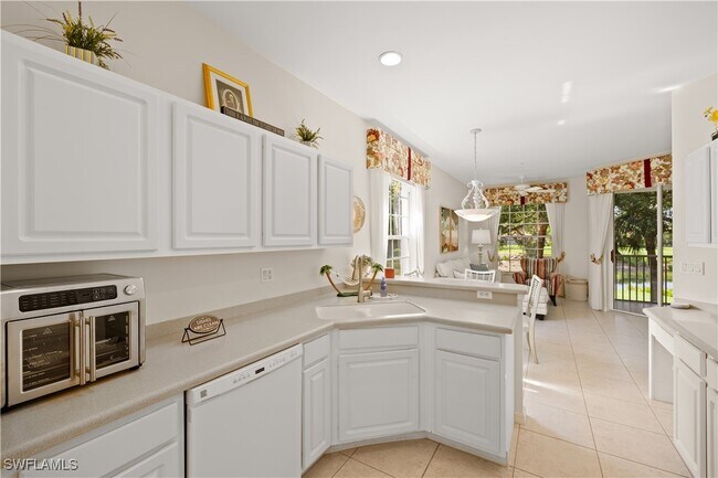 Building Photo - 2180 Arielle Dr