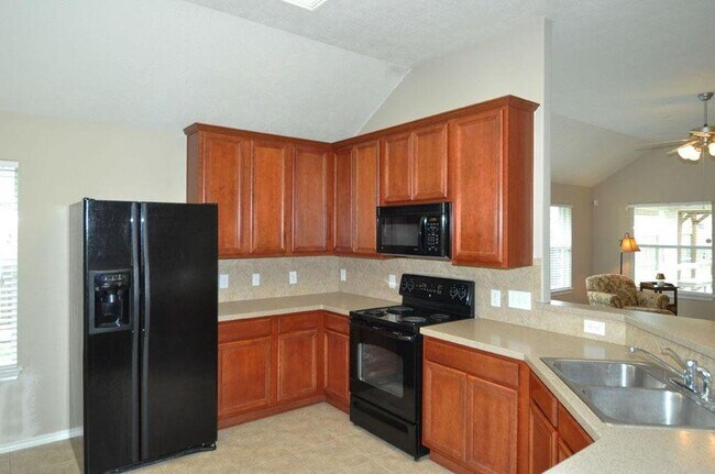 Building Photo - 17603 Sequoia View Ln