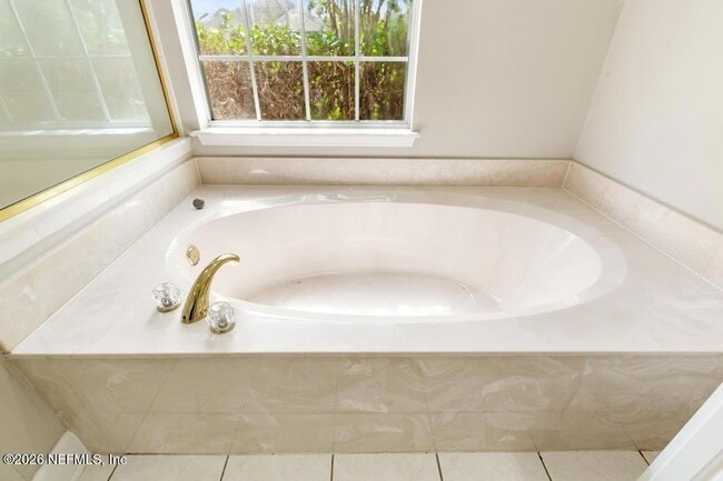 Building Photo - 337 S Mill View Way