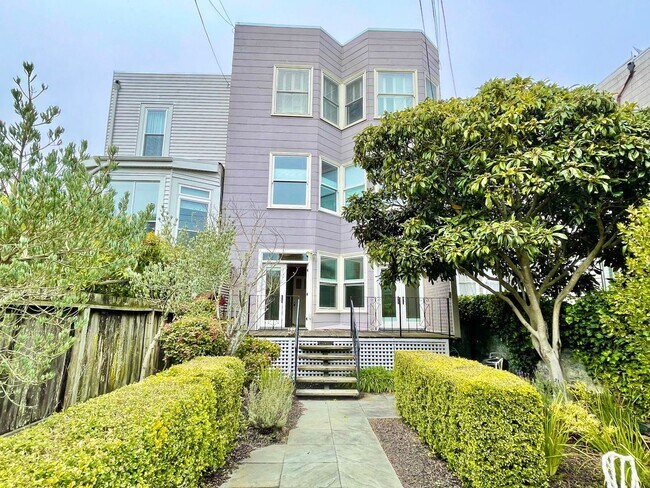 Building Photo - Lower Pacific Heights 2BR/2BA Condo With Bonus Room! Deck! Yard! Garage!  PROGRESSIVE