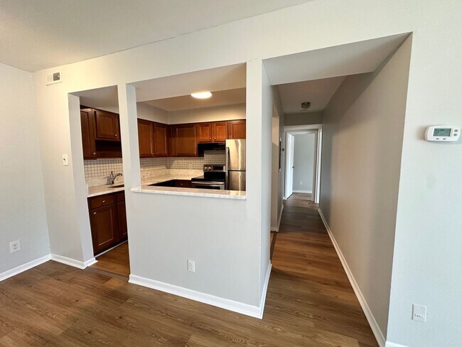Building Photo - Available for Immediate Move-In – 2 Bed | 2 Bath Condo