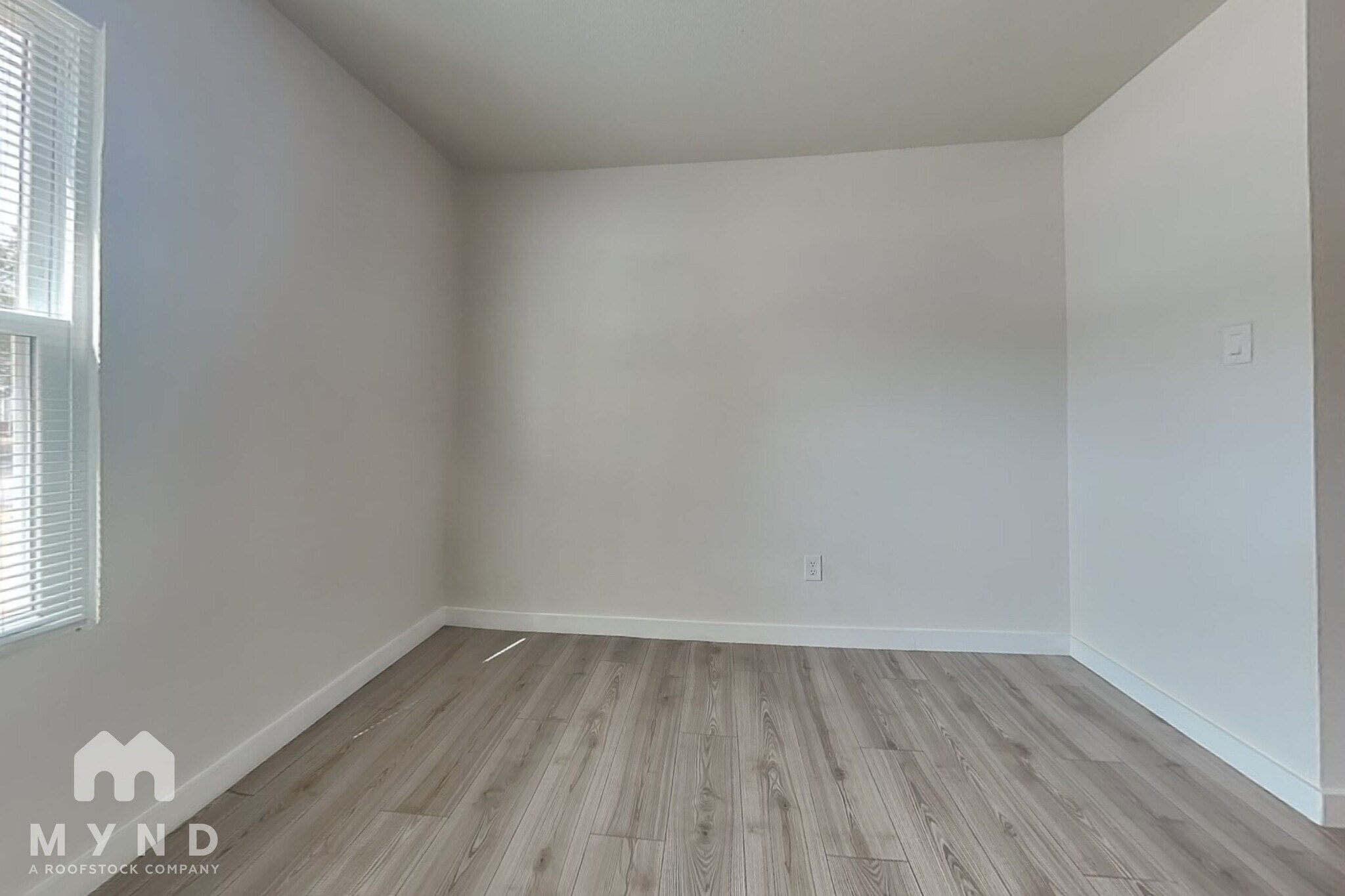 Building Photo - 11427 Broadmoor Dr