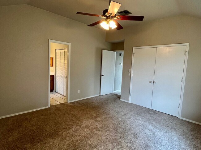 Building Photo - Spacious 3 bed 2 bath in Edmond!