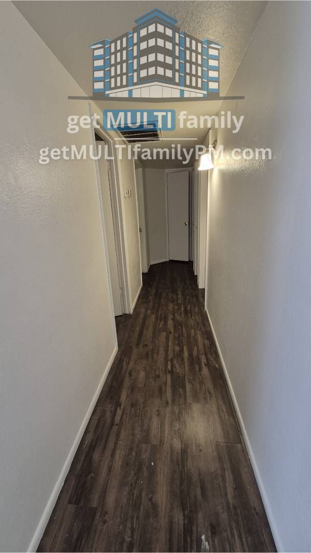 Building Photo - 334 N McQueen Rd