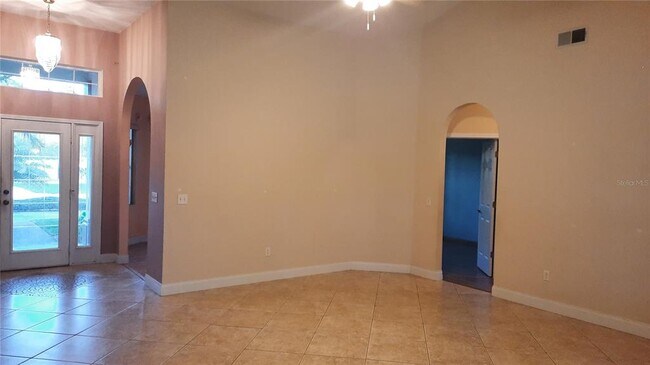 Building Photo - 58 Burning Bush Dr