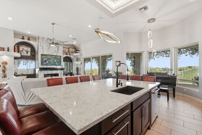 Building Photo - 5405 N Houghton Rd