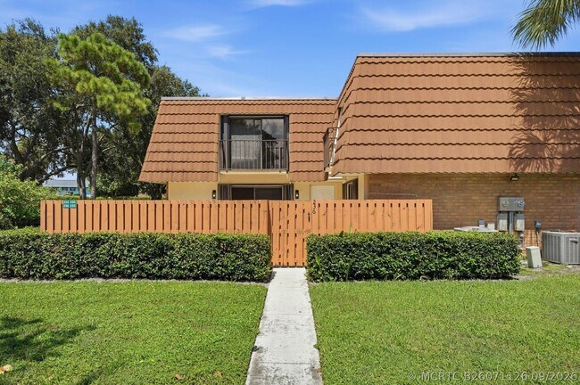 Building Photo - 236 Charter Way