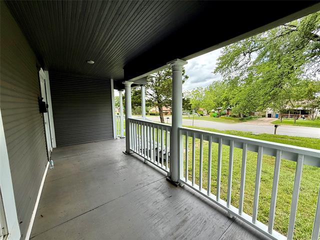 Building Photo - 1326 W Sears St