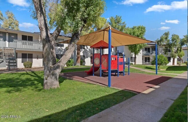 Building Photo - 2222 W Beardsley Rd