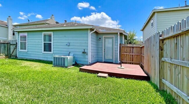Building Photo - 20758 Cypress Crescent Ln