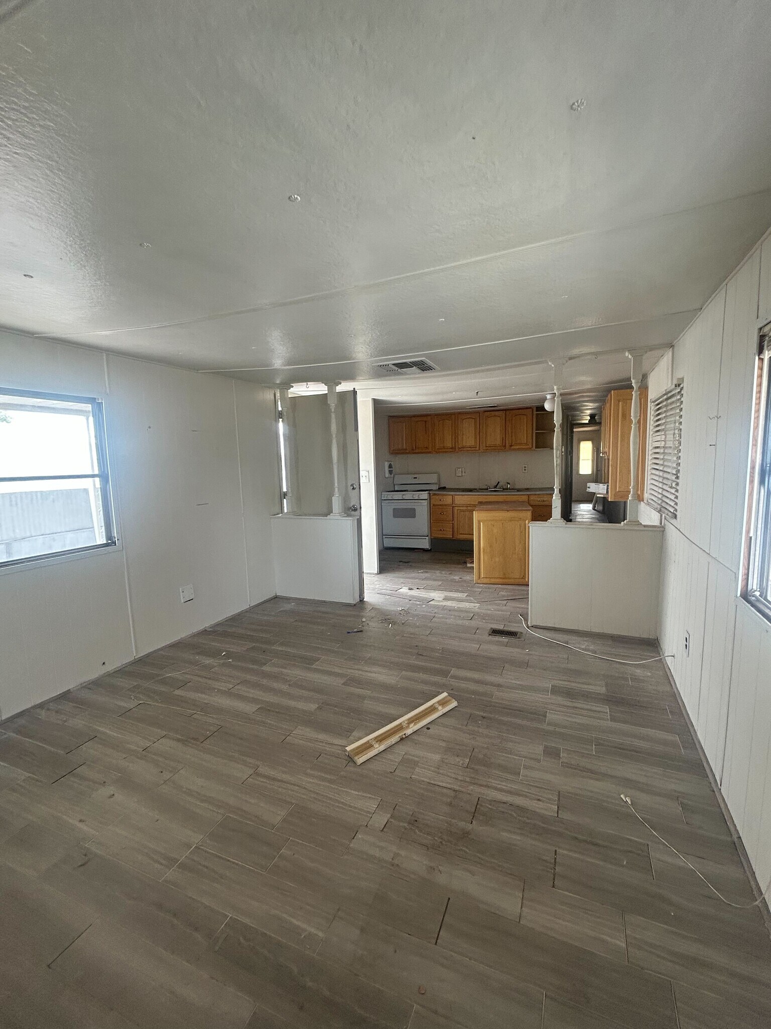 Building Photo - 3601 E Wyoming Ave