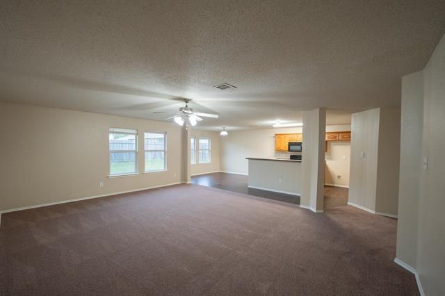 Building Photo - 233 Willow Creek Ln