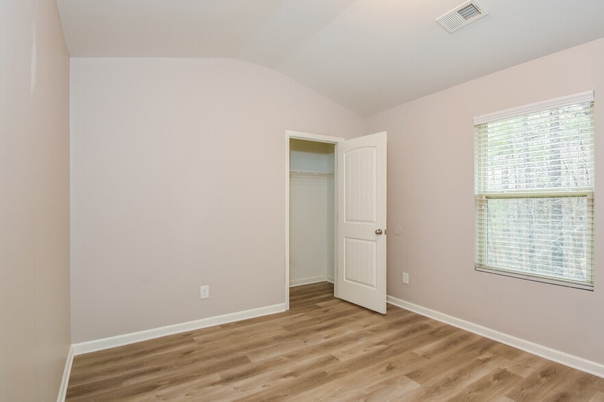 Building Photo - 222 Westridge Cir