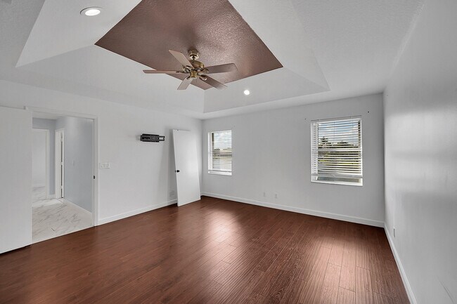 Building Photo - 7306 Michigan Isle Rd