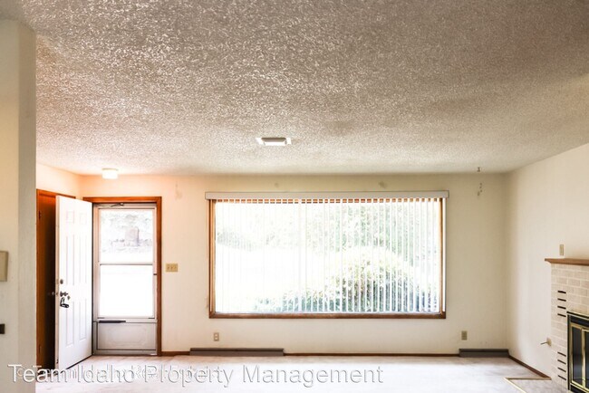 Building Photo - 7 br, 4 bath House - 1310 NE Williams