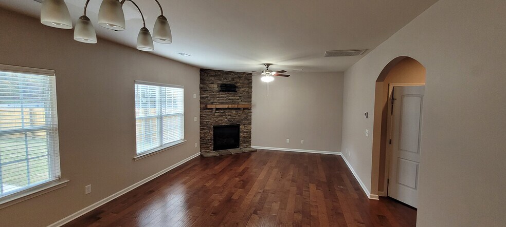 Building Photo - 272 Moonstone Ct