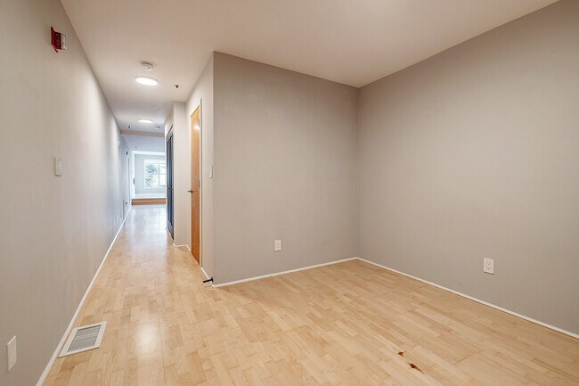 Building Photo - 755 Florida St