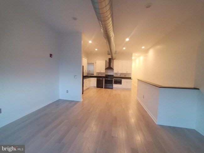 Building Photo - 7242 Frankford Ave