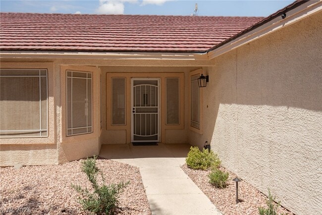 Building Photo - 327 Perry Ellis Dr