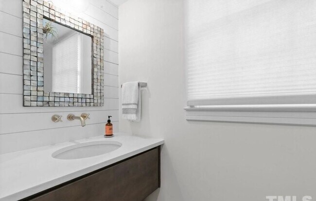 Building Photo - Newly Remodeled 3BD, 2.5BA Raleigh Home wi...