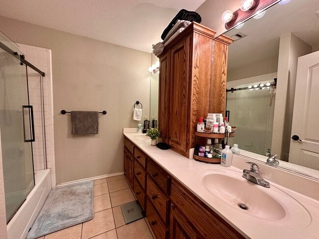 Building Photo - 5205 Greathouse Ave