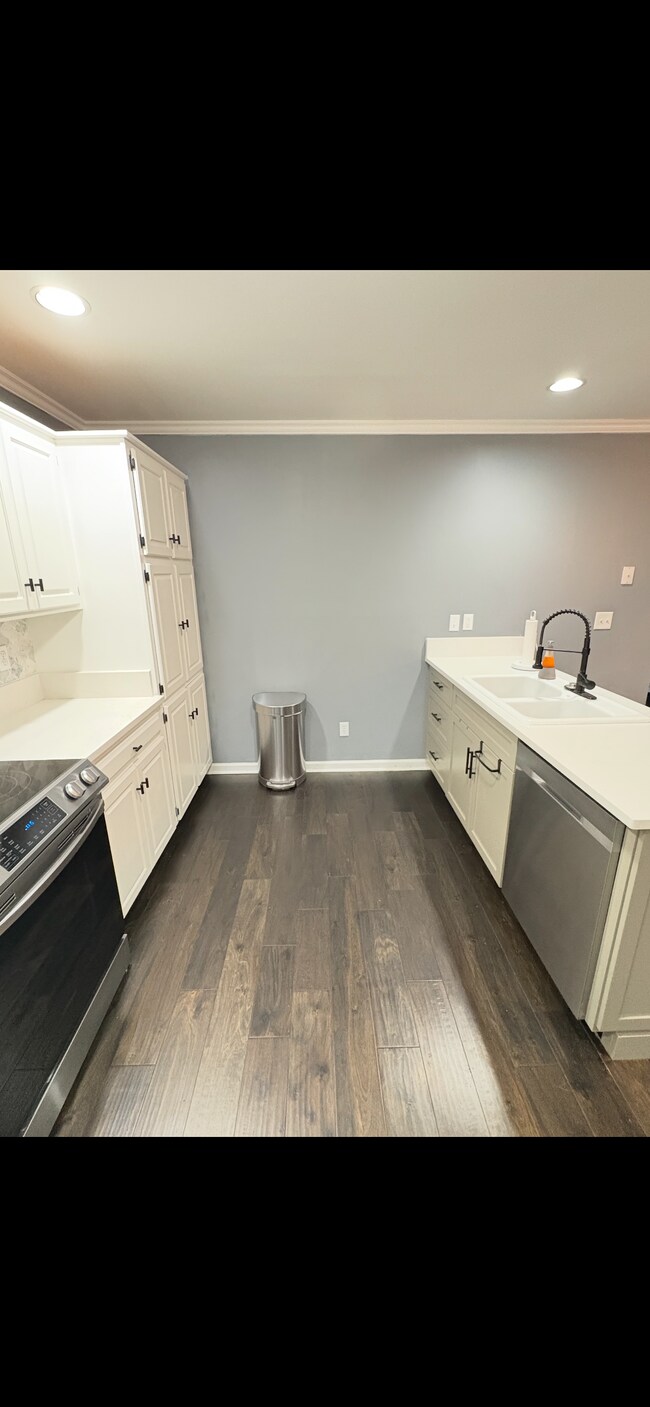 Building Photo - 2619 Kingsley Ct