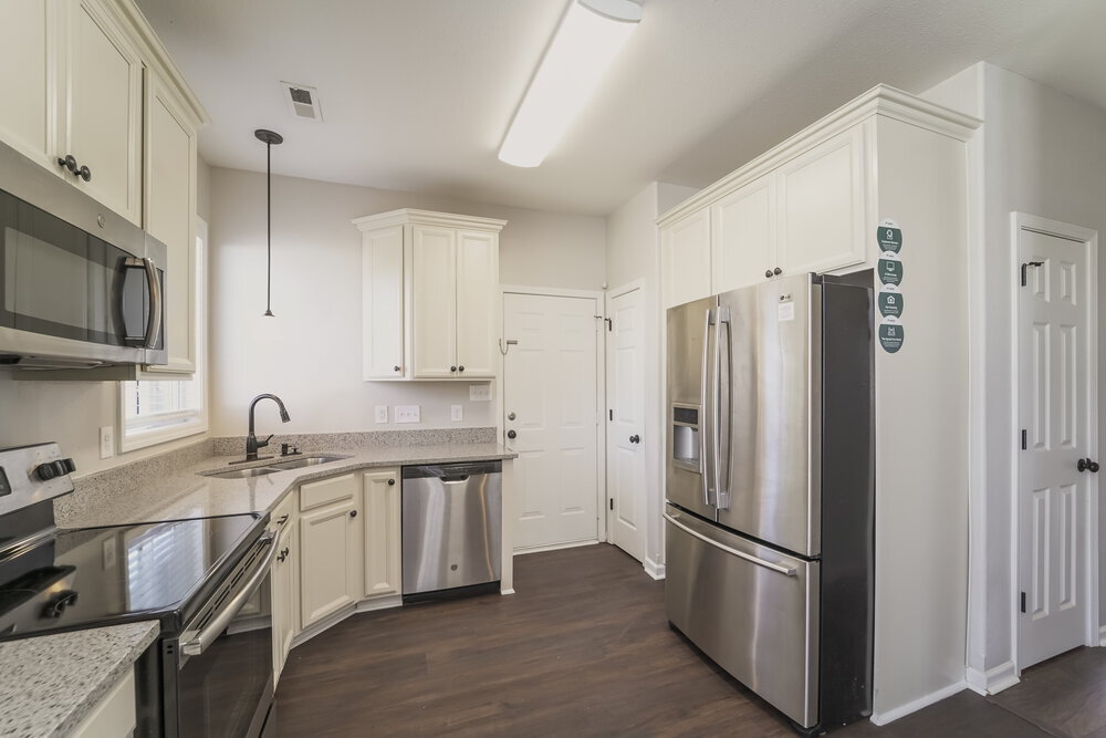 Building Photo - 6202 Whispering Brook Ct