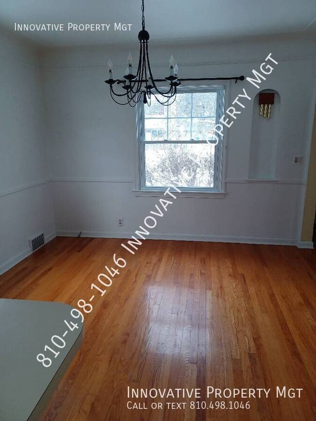 Building Photo - 611 Roome Ct