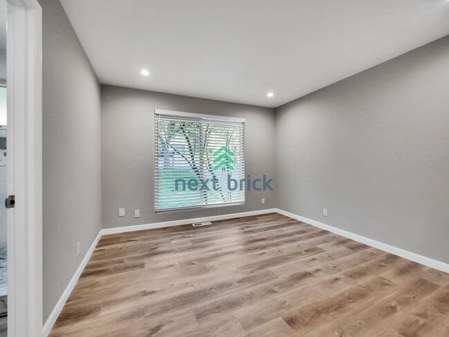 Building Photo - Beautiful 3 bed, 2 bath house for rent in ...