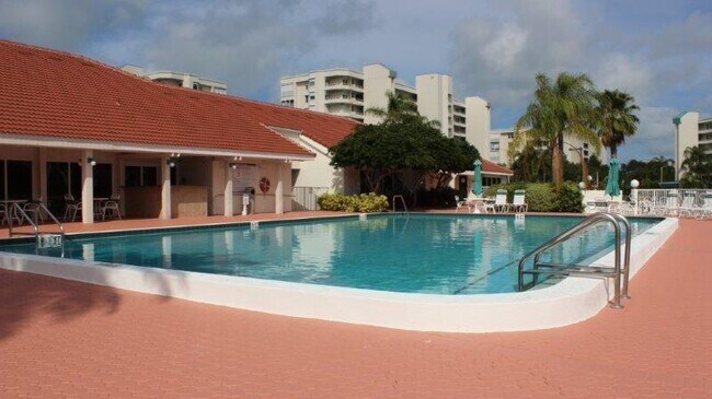 Building Photo - 7979 Sailboat Key Blvd S