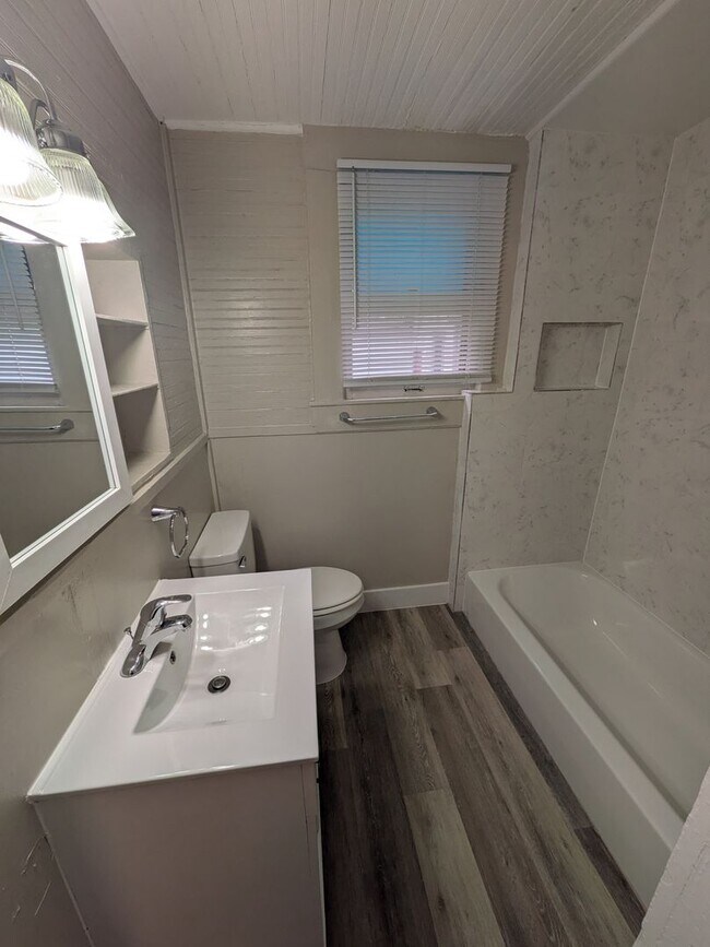 Building Photo - Government Hills 1 Bedroom close to The Pearl and Fort Sam Houston in the heart of San Antonio