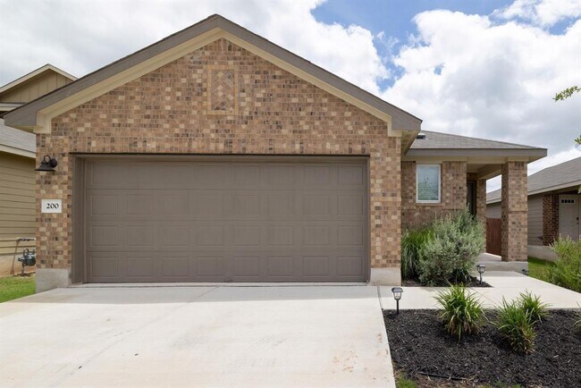 Building Photo - 200 Outlaw Dr