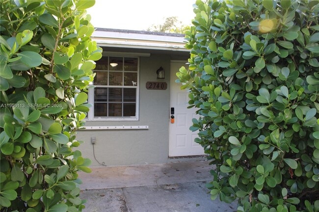 Building Photo - 2740 SW 46th St